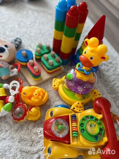 Развивающие игрушки для малышей
