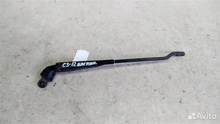 Поводок стеклоочистителя заднего Audi 100 С3 83-9