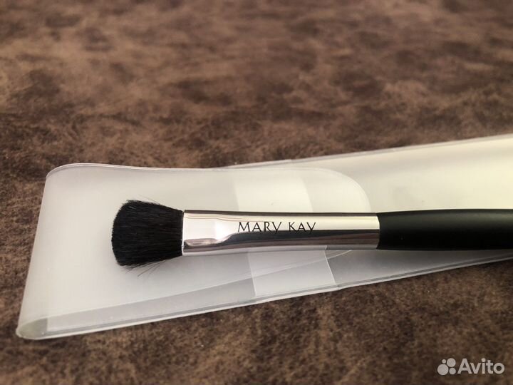 Кисть для теней Mary Kay