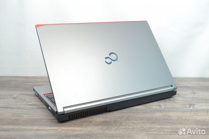 Fujitsu Celsius H760 Core i7