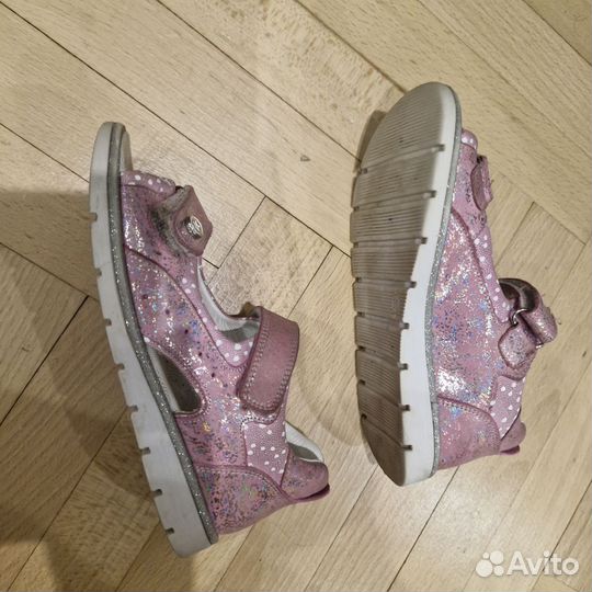 Сандалии для девочки