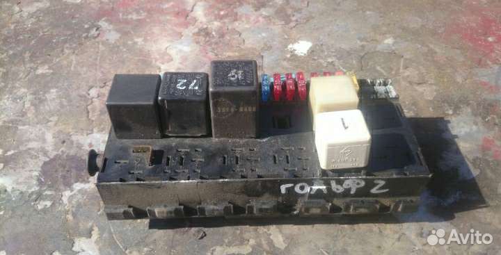 Блок предохранителей Фольксваген Гольф 2 Джетта 2