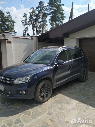 Volkswagen Tiguan 2.0 AT, 2012, 220 000 км