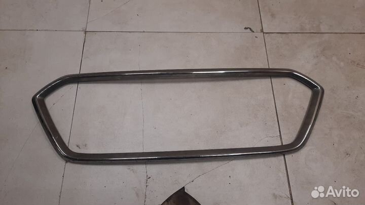 Молдинг решетки радиатора Subaru Outback