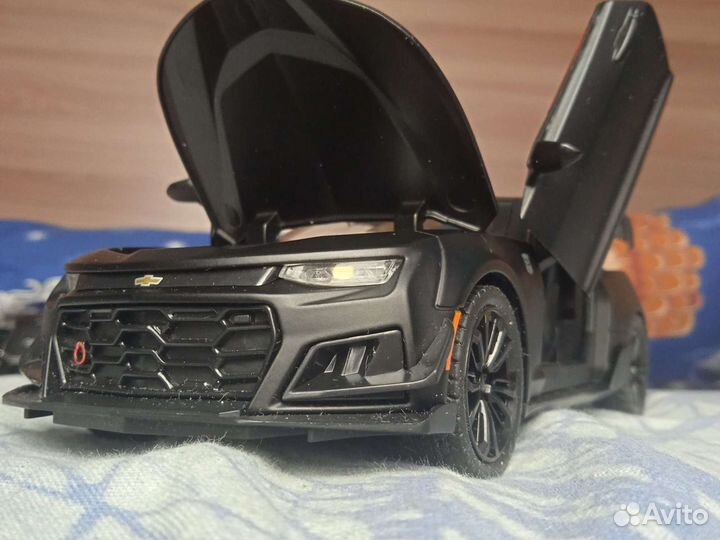 Масштабная модель chevrolet kamaro 1/24