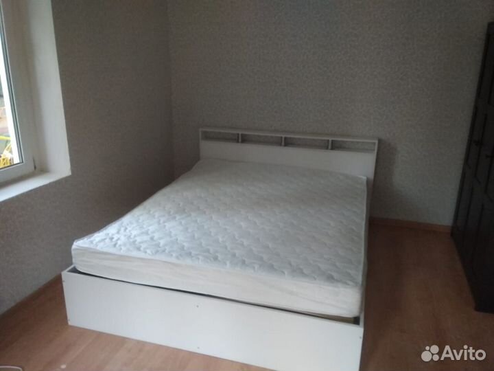 Кровать двухспальная