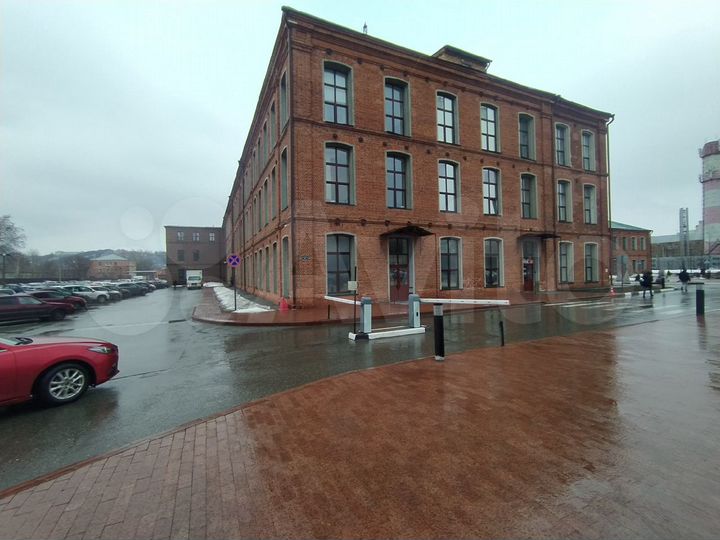 Офис. Рядом метро, парковка, 675 м²