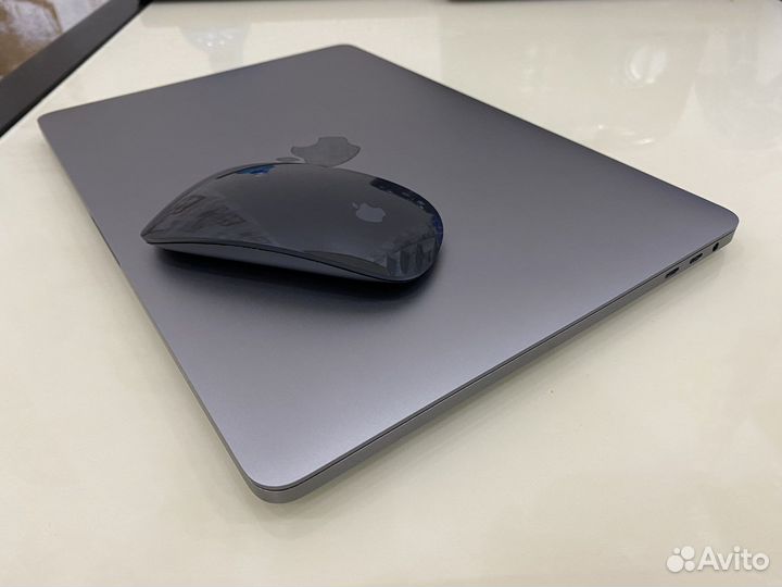 Macbook pro 13 m1 8gb 256gb