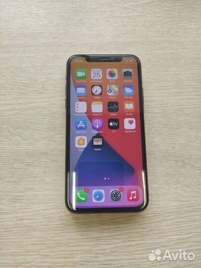 iPhone X, 64 ГБ