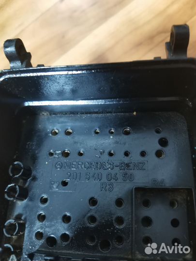 Блок предохранителей Мерседес W201