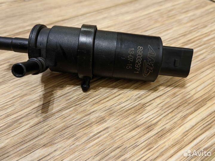 Насос омывателя фар Jeep Grand Cherokee WK2