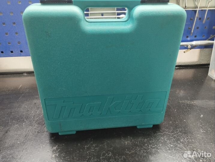 Гайковерт makita TW0200