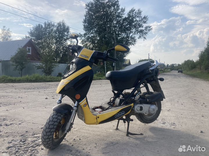 Скутер Tornado