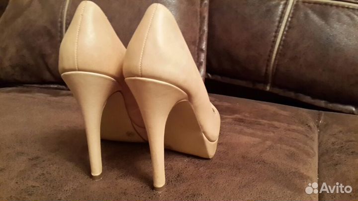 Женские кожаные туфли