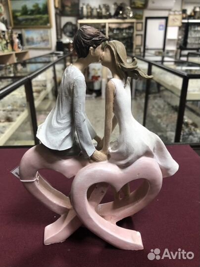 Статуэтка. Влюбленная пара. Встреча