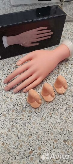 Тренировочная рука для маникюра