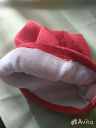 Теплая красивая шапочка