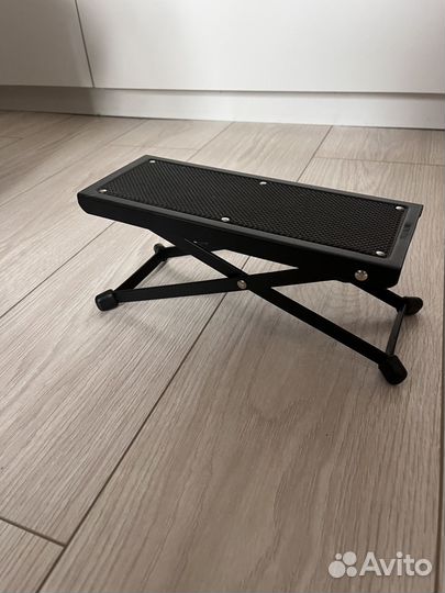 Подставка под ногу для игры на муз.инструменте