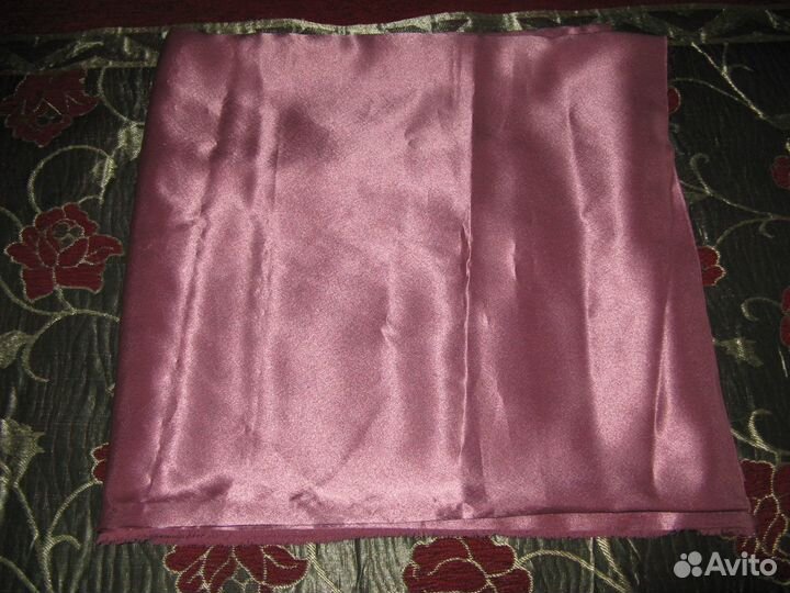 Отрез креп-атласа