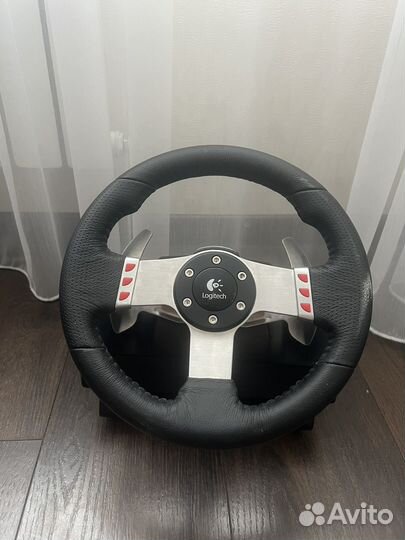 Игровой руль Logitech g27