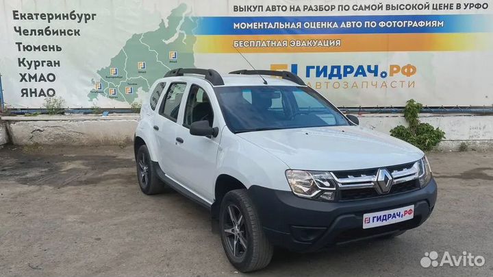 Стекло лобовое Renault Duster (HS) 727122033R