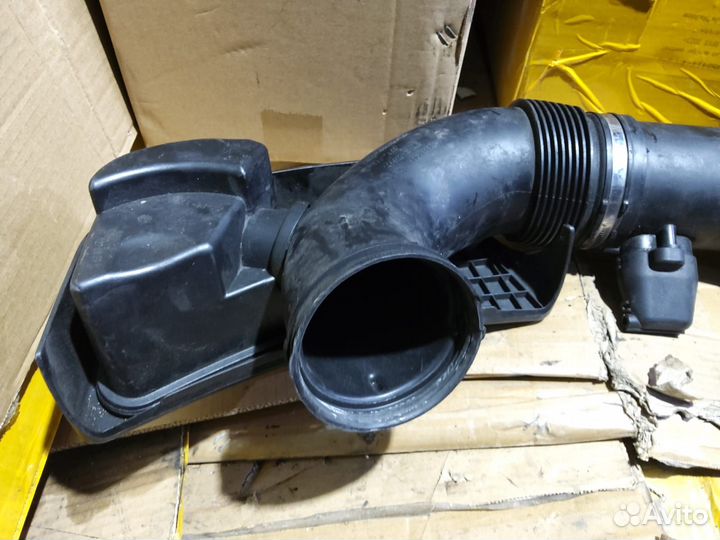 Корпус воздушного фильтра Bmw 540I E60 N62B40