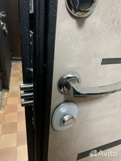 Дверь металлическая