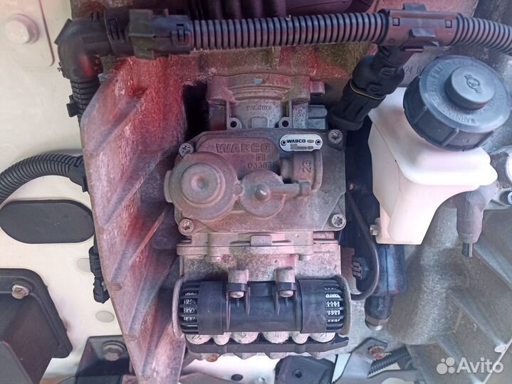 41211412 Кран тормозной главный Iveco Stralis