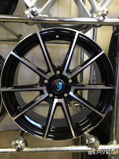 Диски R17 5x114,3 et45 d67,1 Venti цвет Bfp