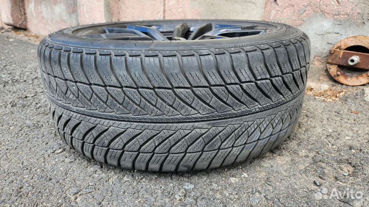 Комплект зимних колес R18 245/45 липучки