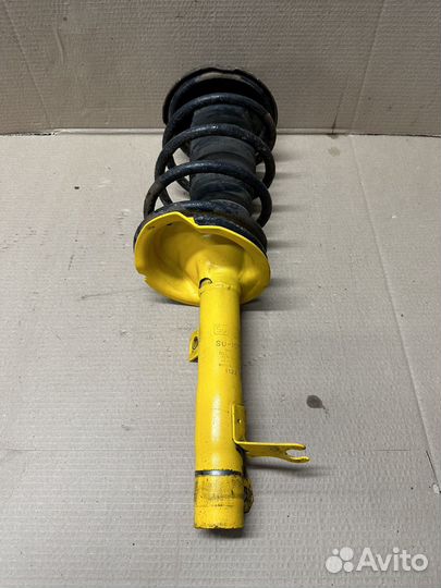 Стойка правая в сборе Ford Focus 1