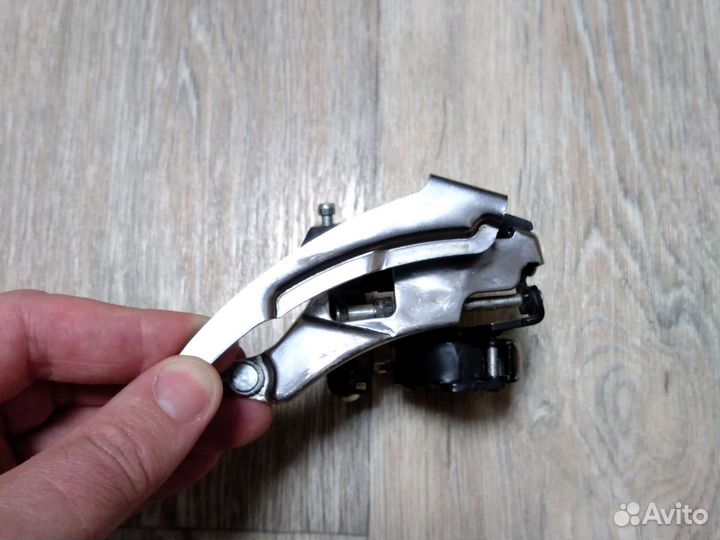Передний переключатель скоростей Shimano Altus