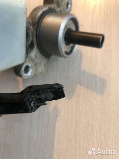 Главный тормозной цилиндр Chevrolet Lacetti