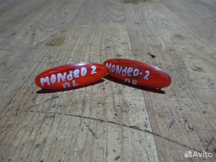 Повторитель поворота Ford Mondeo II 1996-2000