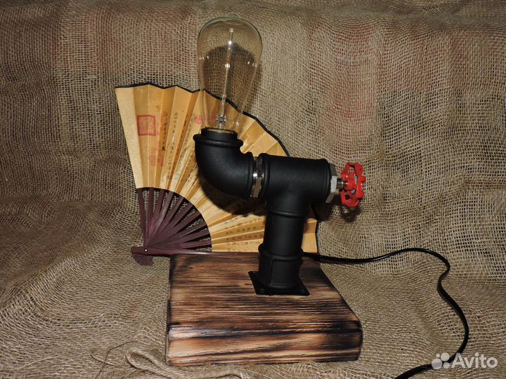 Лампа настольная