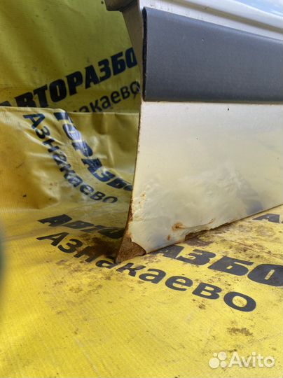 Дверь передняя правая Audi 80