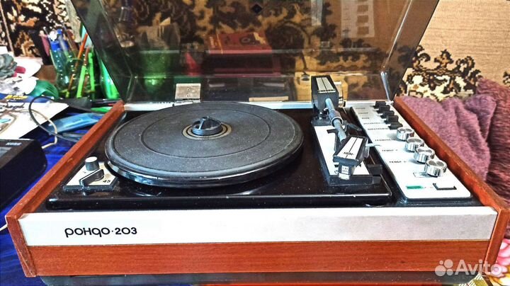 Проигрыватель винила Рондо 203