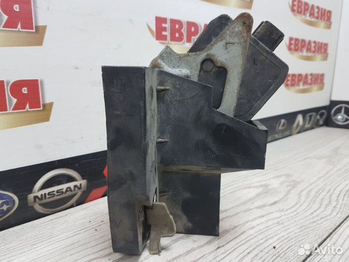 Замок двери задний левый Kia Rio DC 2001