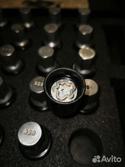 Секретки Mercedes Benz