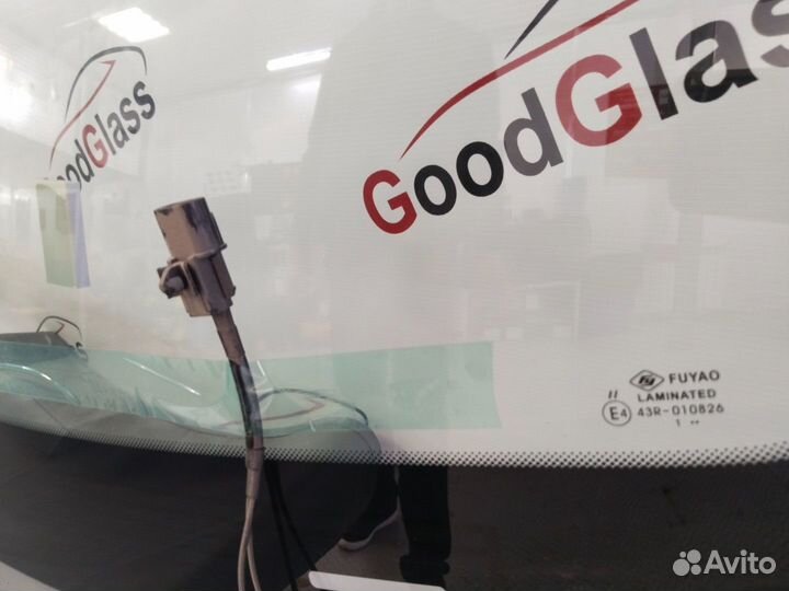 Лобовое стекло Hyundai Santa Fe 2 06-10 год