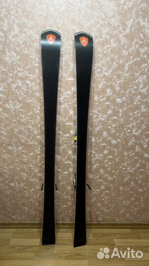 Горнолыжные ботинки, лыжи, палки, обувь