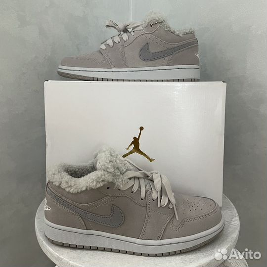 Nike Air Jordan 1 Low Se Sherpa Fleece 7W