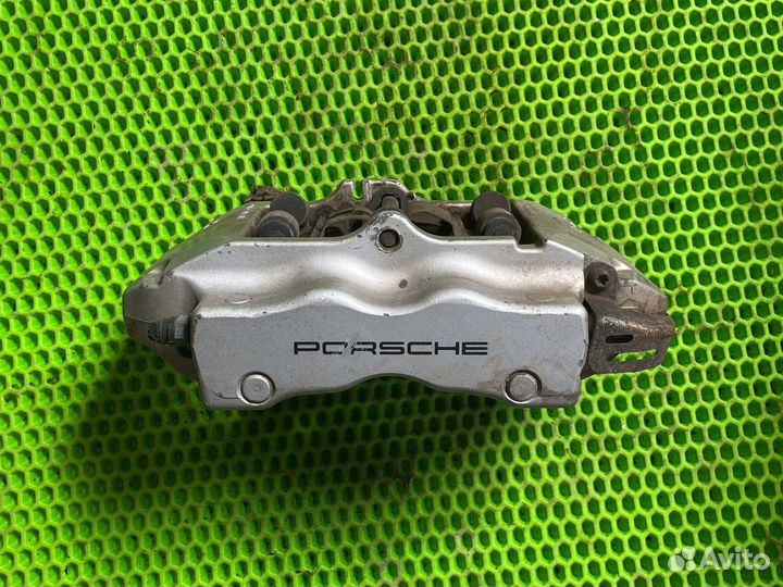 Суппорт задний правый на porsche cayenne 955 957