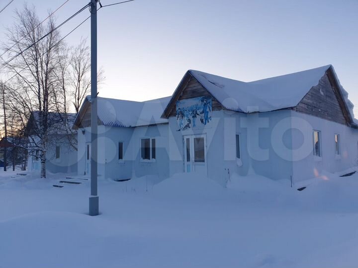 Здание, 300 м²