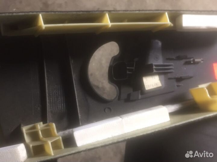 Облицовка стойки центральной левой BMW x5e53