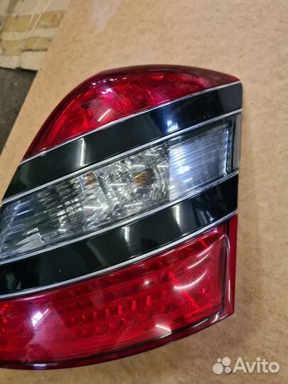 Задний фонарь правый Mercedes w221 2006