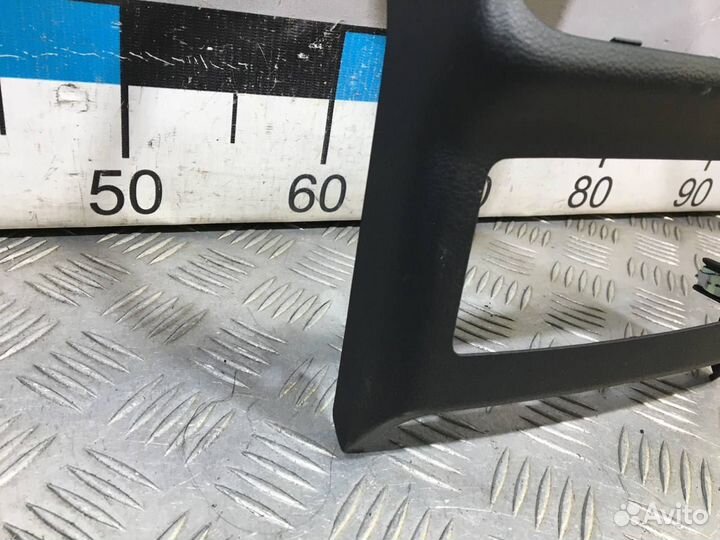 Б/У Накладка центральной консоли#001