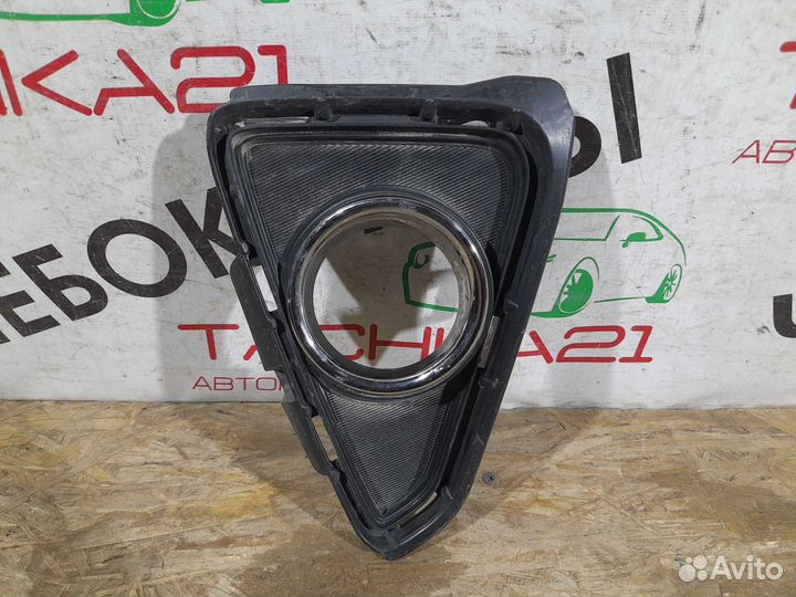 Накладка птф правая Toyota RAV 4 CA40 (2015-2019)