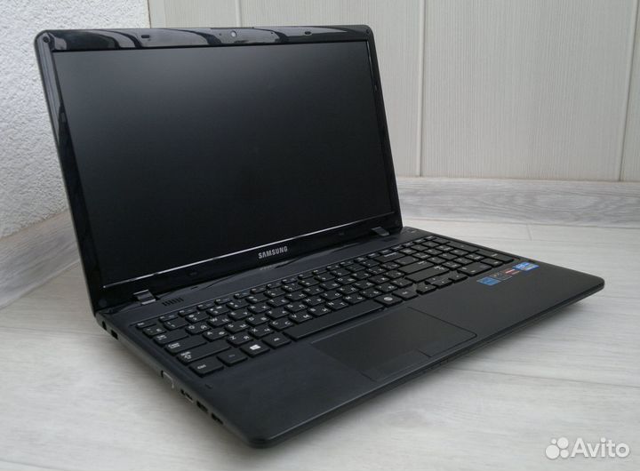 Samsung (Core i5-3210M, Radeon 7670M, SSD+HDD, 6Gb