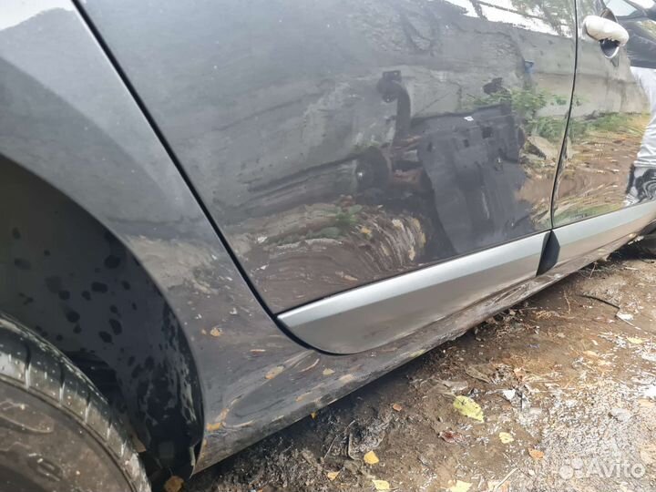 Дверь задняя правая Renault Fluence